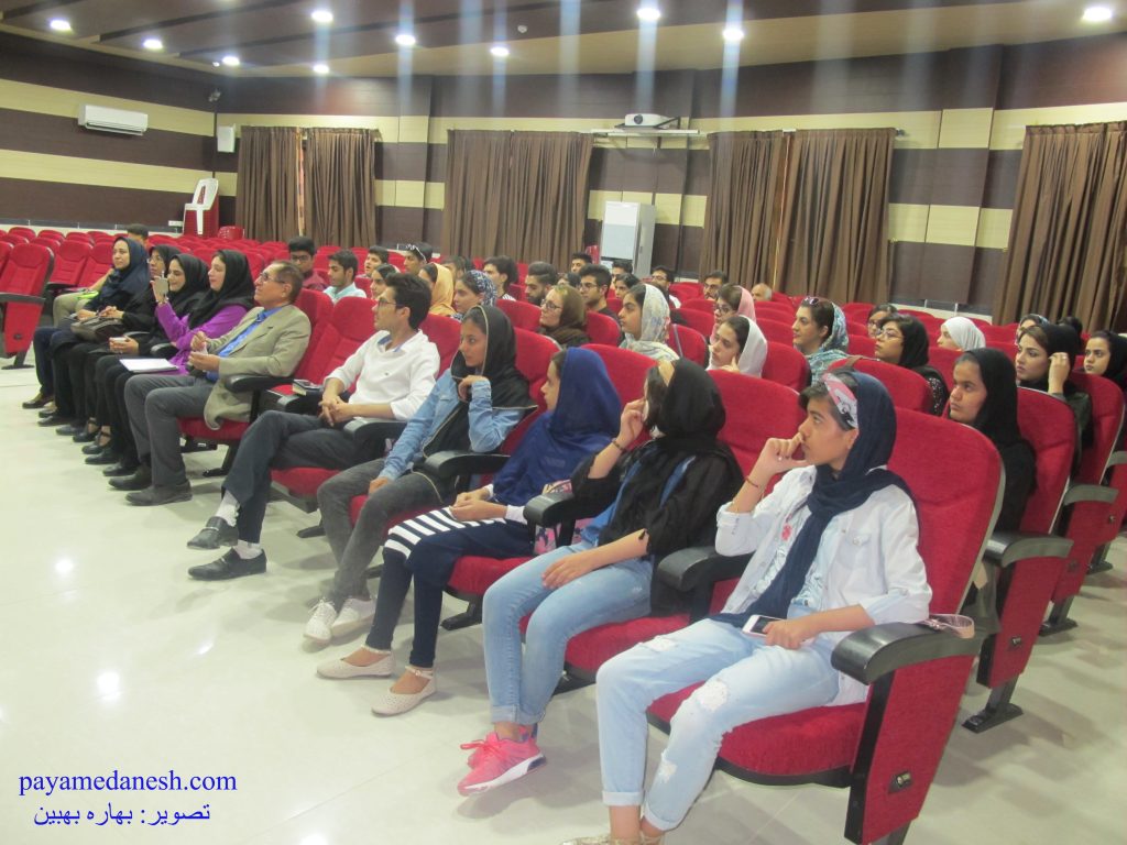 کارگاه فن بیان و گویندگی در دانشگاه آزاد اسلامی اوز برگزار شد